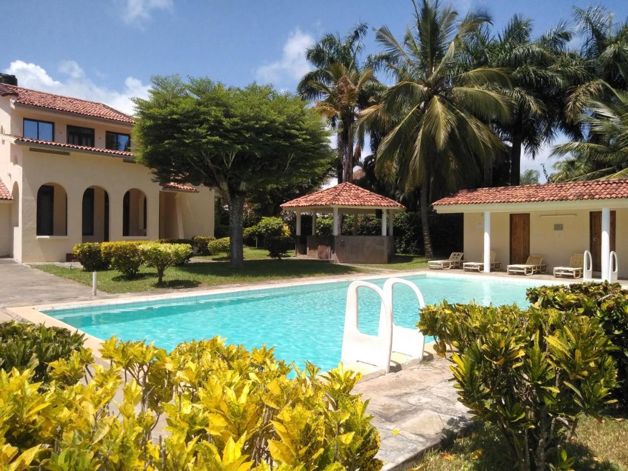 Jua Baharini Bed & Breakfast Malindi Exterior photo